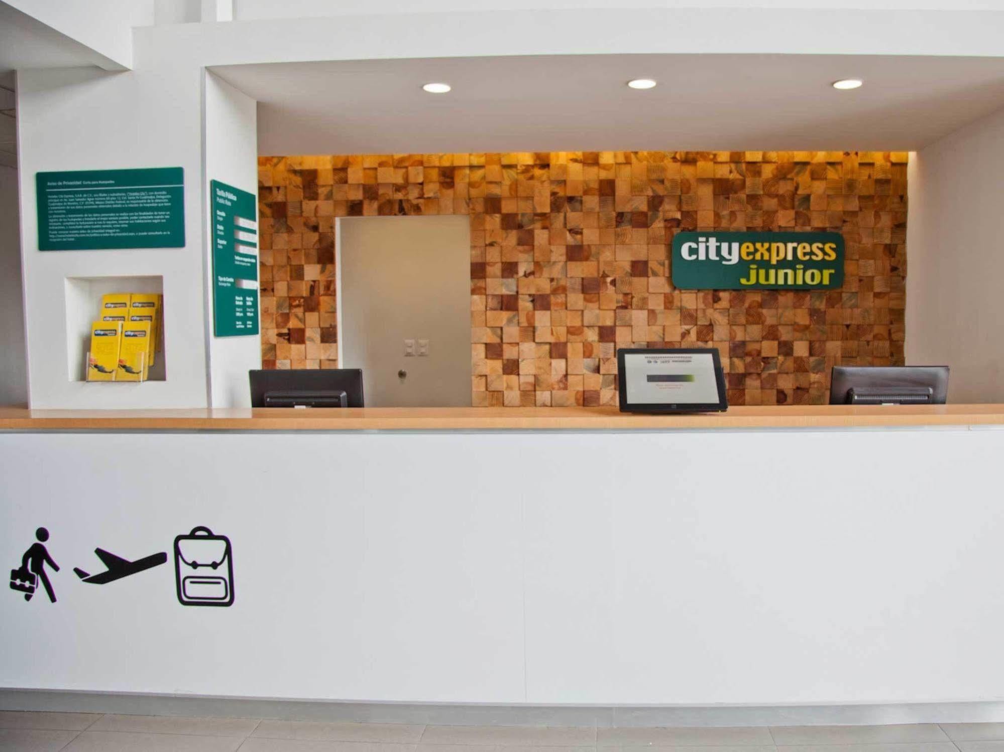 City Express Junior By Marriott Ciudad Del Carmen Aeropuerto Екстер'єр фото